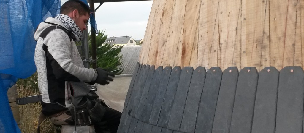 Réfection d'une tourelle en ardoise près de Caen