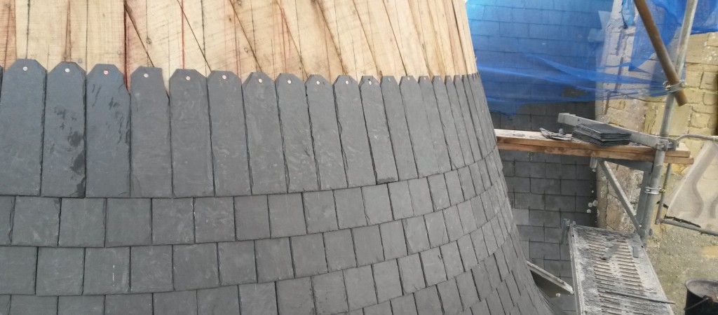 Réfection d'une tourelle près de Caen